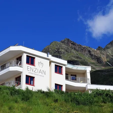 Апартаменты Apartmenthaus Enzian Hochsoelden